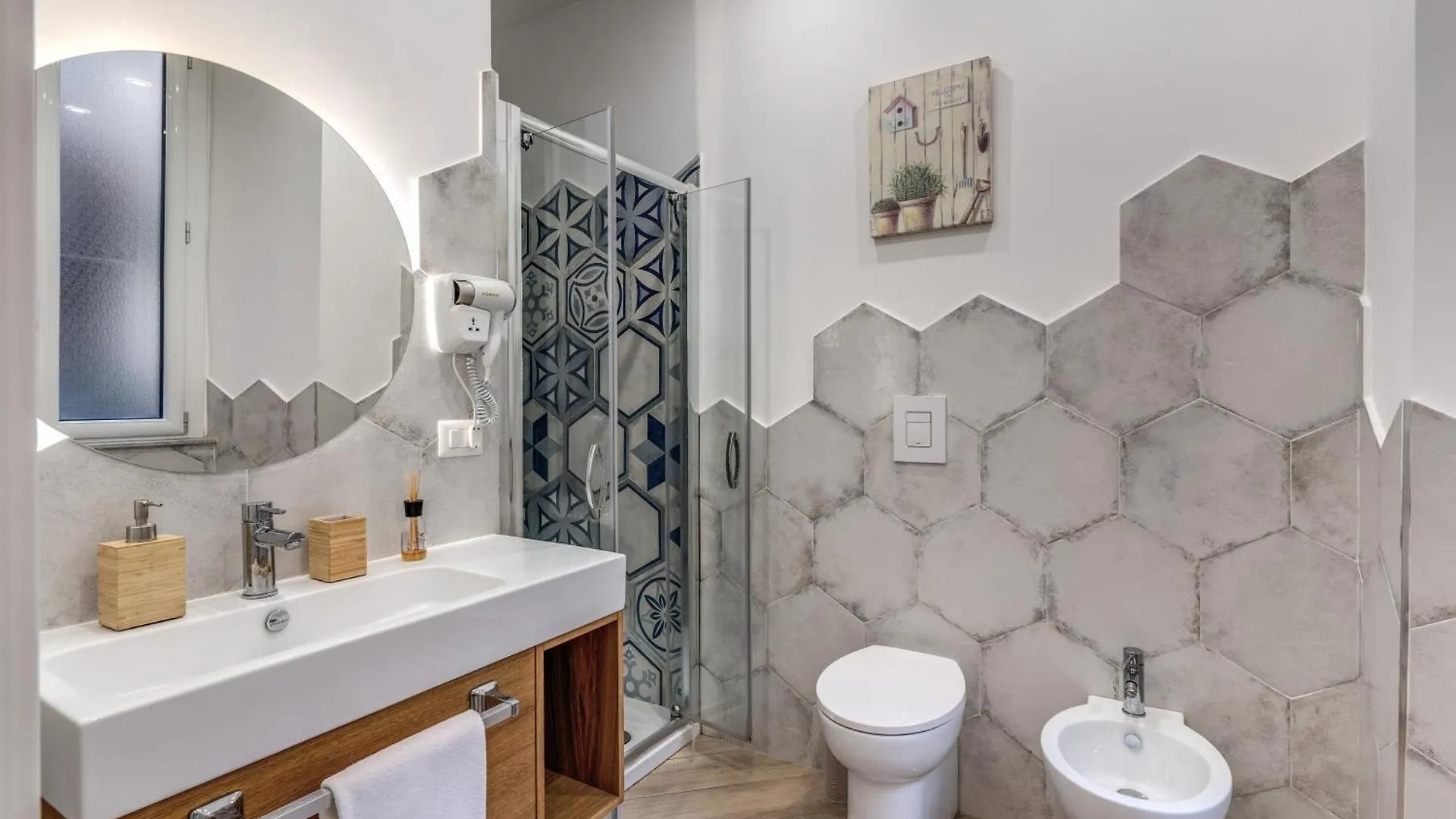 לינה וארוחת בוקר נאפולי Casa Galu'