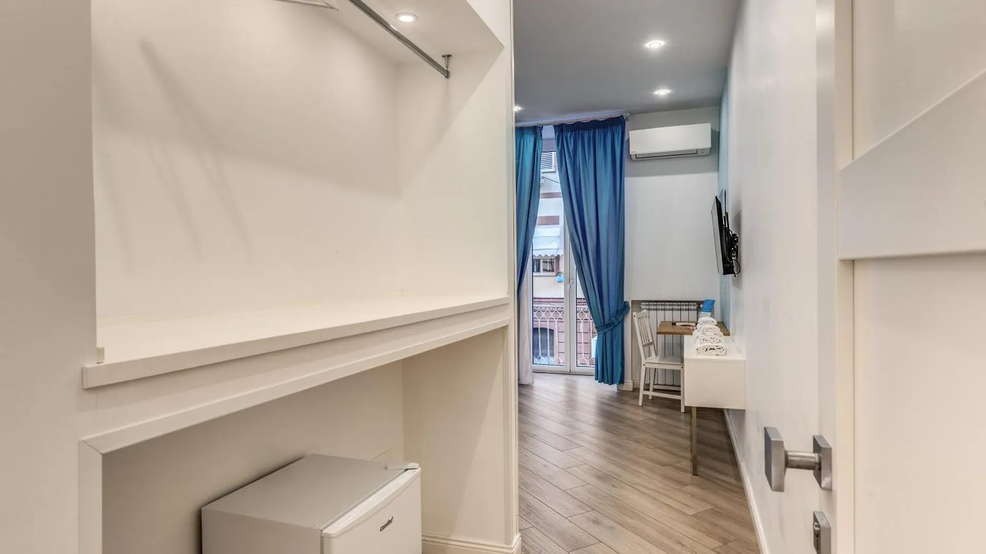 לינה וארוחת בוקר נאפולי Casa Galu'